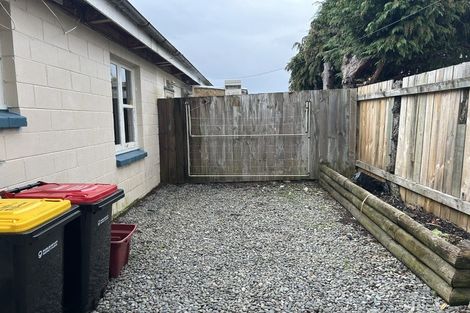 Photo of property in Acacia Flats, 2/207 Waikawa Road, Waikawa, Picton, 7220