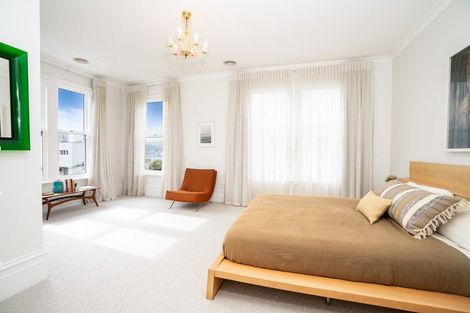 Photo of property in 18 Austin Street, Mount Victoria, Wellington, 6011