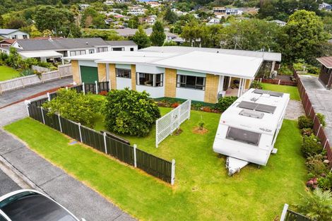 Photo of property in 8a Carr Street, Te Kamo, Whangarei, 0112