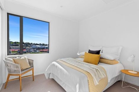 Photo of property in 42 Cambie Avenue, Red Beach, 0932