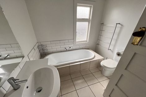 Photo of property in 167 Hills Road, Edgeware, Christchurch, 8013