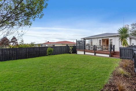 Photo of property in 5 Fairclough Road, Beach Haven, Auckland, 0626