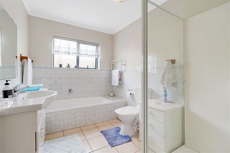 Photo of property in 141 Sturges Road, Henderson, Auckland, 0612