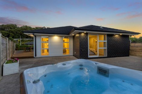 Photo of property in 44 Tradewinds Drive, Whitby, Porirua, 5024