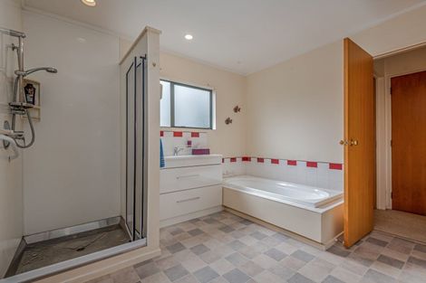 Photo of property in 87 Pahiatua Street, Hokowhitu, Palmerston North, 4410