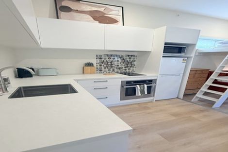 Photo of property in 60 Royal Terrace, Dunedin Central, Dunedin, 9016