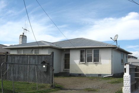Photo of property in 28 Raupo Street, Castlecliff, Whanganui, 4501