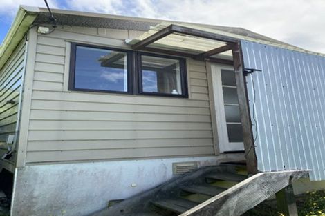 Photo of property in 16 Chester Road, Tawa, Wellington, 5028