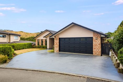 Photo of property in 14a Kaimai Place, Aotea, Porirua, 5024