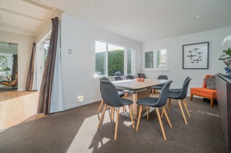 Photo of property in 7 Irirangi Road, Greenlane, Auckland, 1061