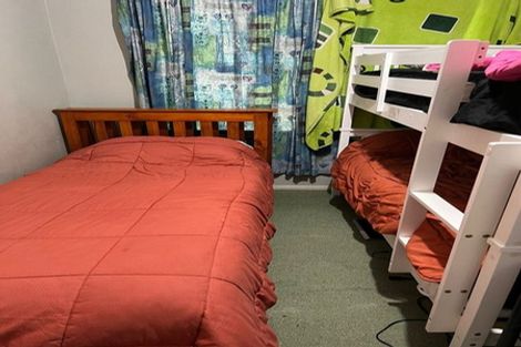 Photo of property in 3/133 Titirangi Road, New Lynn, Auckland, 0600