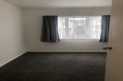 Photo of property in 2/4 John Jennings Drive, Oteha, Auckland, 0632