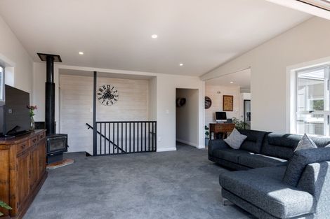 Photo of property in 11 Ranui Street, Waikawa, Picton, 7220