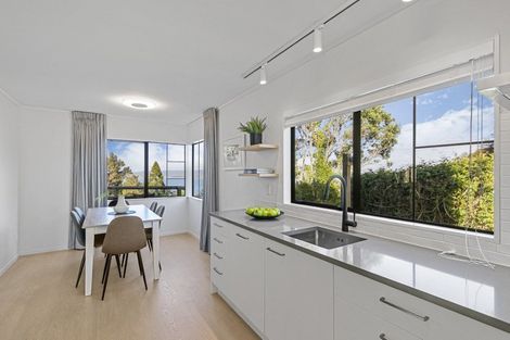 Photo of property in 2/60 Rangatira Road, Beach Haven, Auckland, 0626