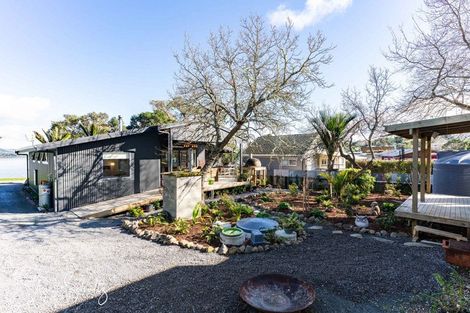 Photo of property in 6 The Strand, Whakapirau, Maungaturoto, 0583