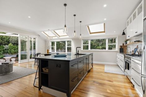 Photo of property in 121 Upland Road, Kelburn, Wellington, 6012