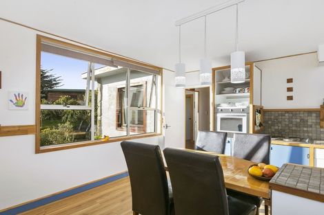 Photo of property in 26 Porterfield Street, Macandrew Bay, Dunedin, 9014