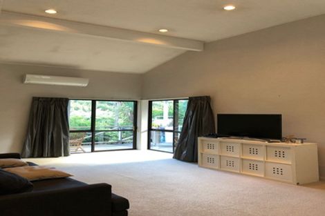 Photo of property in 27 Pinewood Grove, Botany Downs, Auckland, 2010