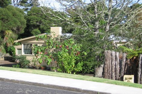 Photo of property in 1/9 Wharf Road, Te Atatu Peninsula, Auckland, 0610