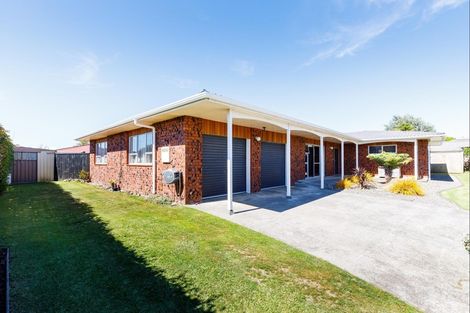 Photo of property in 16 Leon Place, Waitara, 4320