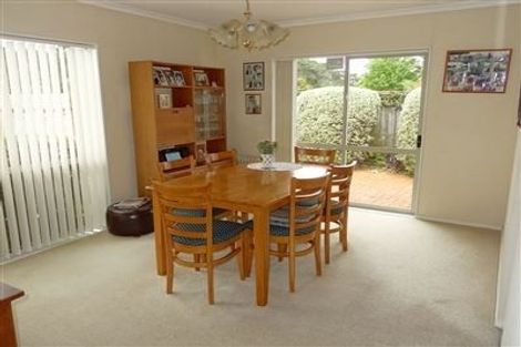 Photo of property in 22 Vanderbilt Parade, Albany, Auckland, 0632
