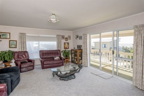 Photo of property in 5 Scott Avenue, Otaki Beach, Otaki, 5512