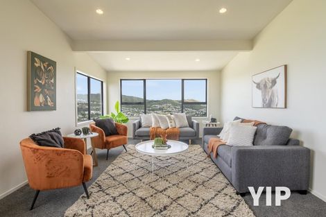 Photo of property in 4 Chapman Street, Newlands, Wellington, 6037