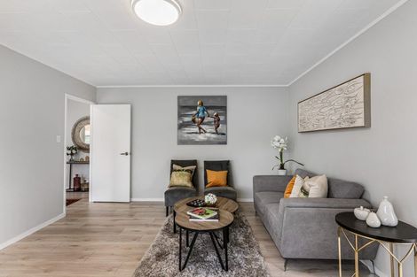 Photo of property in 54 Sikkim Crescent, Clover Park, Auckland, 2019