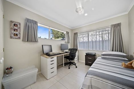 Photo of property in 17 Flora Place, Wattle Downs, Auckland, 2103
