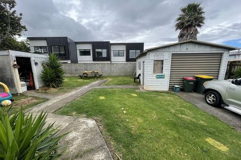 Photo of property in 64 Arimu Road, Papakura, 2110