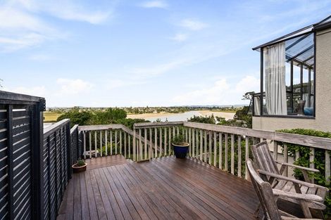 Photo of property in 19 Constable Lane, West Harbour, Auckland, 0618