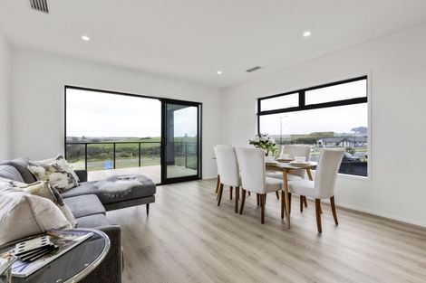 Photo of property in 5 Nola Avenue, Glenbrook, 2681