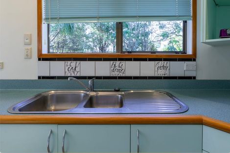 Photo of property in 9 Onedin Place, Titirangi, Auckland, 0604