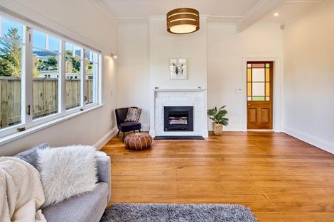 Photo of property in 237 Main Road, Tawa, Wellington, 5028
