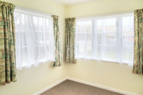Photo of property in 8 Okura Grove, Boulcott, Lower Hutt, 5010
