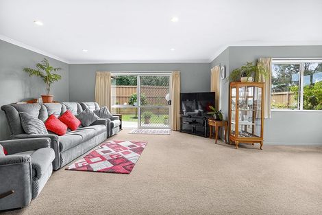 Photo of property in 8 Ashgrove Court, Hamilton East, Hamilton, 3216