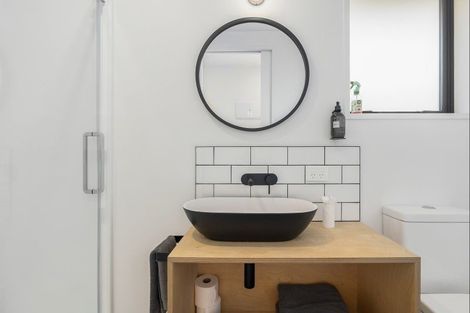 Photo of property in 11 Centre Crescent, Wanaka, 9305