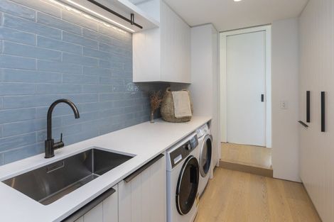 Photo of property in 8a Beachville Road, Redcliffs, Christchurch, 8081