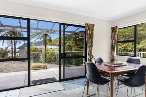 Photo of property in 11 Field Terrace, Okiwi Bay, French Pass, 7193