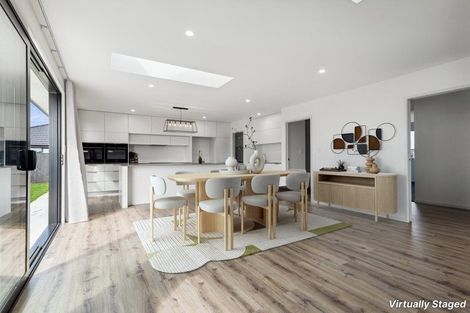 Photo of property in 74 Turuturu Road, Hawera, 4674