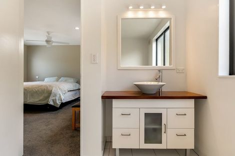 Photo of property in 215b Pembroke Road, Wilton, Wellington, 6012