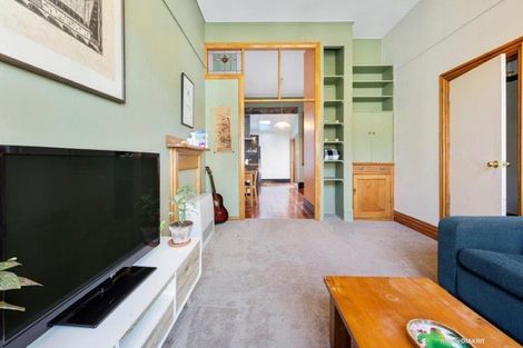 Photo of property in 21 Emerson Street, Berhampore, Wellington, 6023