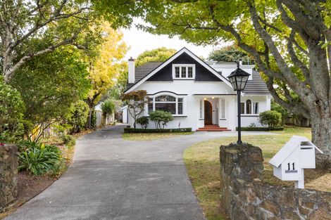 Photo of property in 11 Elmira Avenue, Hokowhitu, Palmerston North, 4410