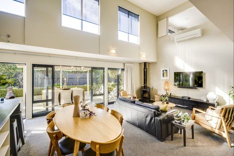 Photo of property in 11 Woodford Heights, Havelock North, 4130