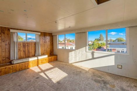 Photo of property in 17 Philip Street, Carterton, 5713