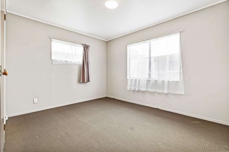 Photo of property in 1 Templeton Place, Clendon Park, Auckland, 2103