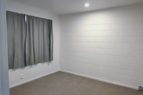 Photo of property in 2/74 Portage Road, New Lynn, Auckland, 0600