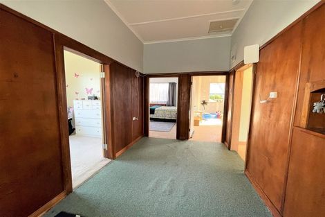 Photo of property in 33 Main Road, Owaka, 9535