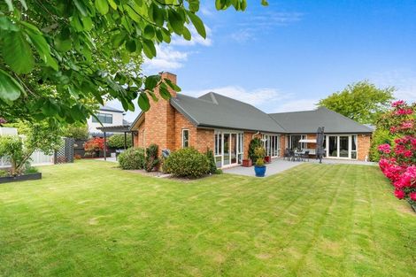 Photo of property in 12 Chesterfield Mews, Russley, Christchurch, 8042