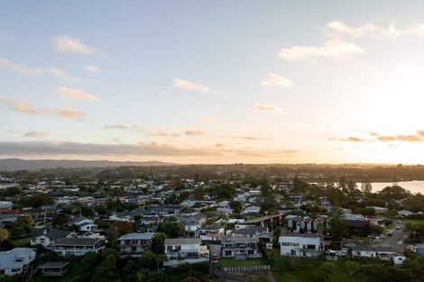 Photo of property in 4/34 Rewarewa Road, Te Atatu Peninsula, Auckland, 0610
